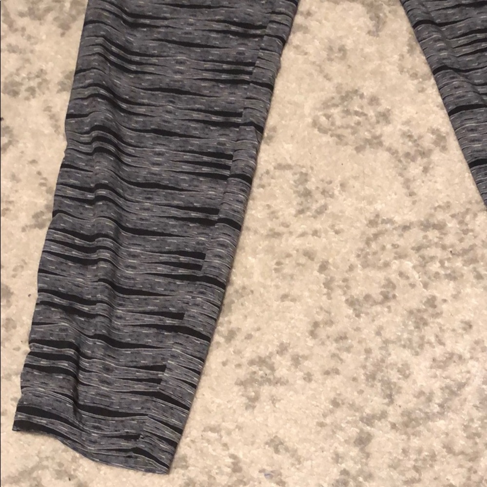 Athleta Ariel pants size 6 black and white - Picture 4 of 8
